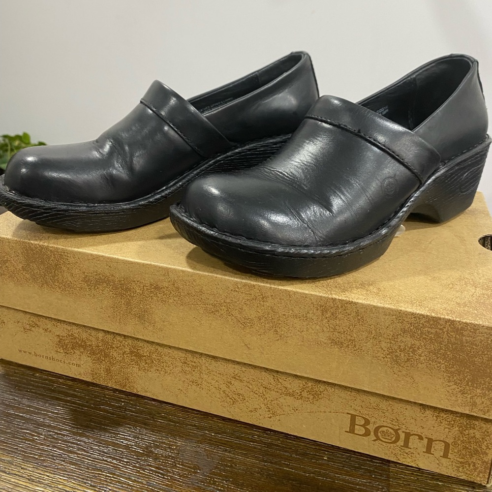 Born Shoes - black clogs size 7